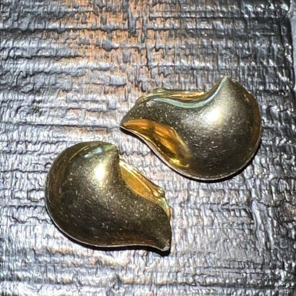 Vintage Metal Clip on Earrings